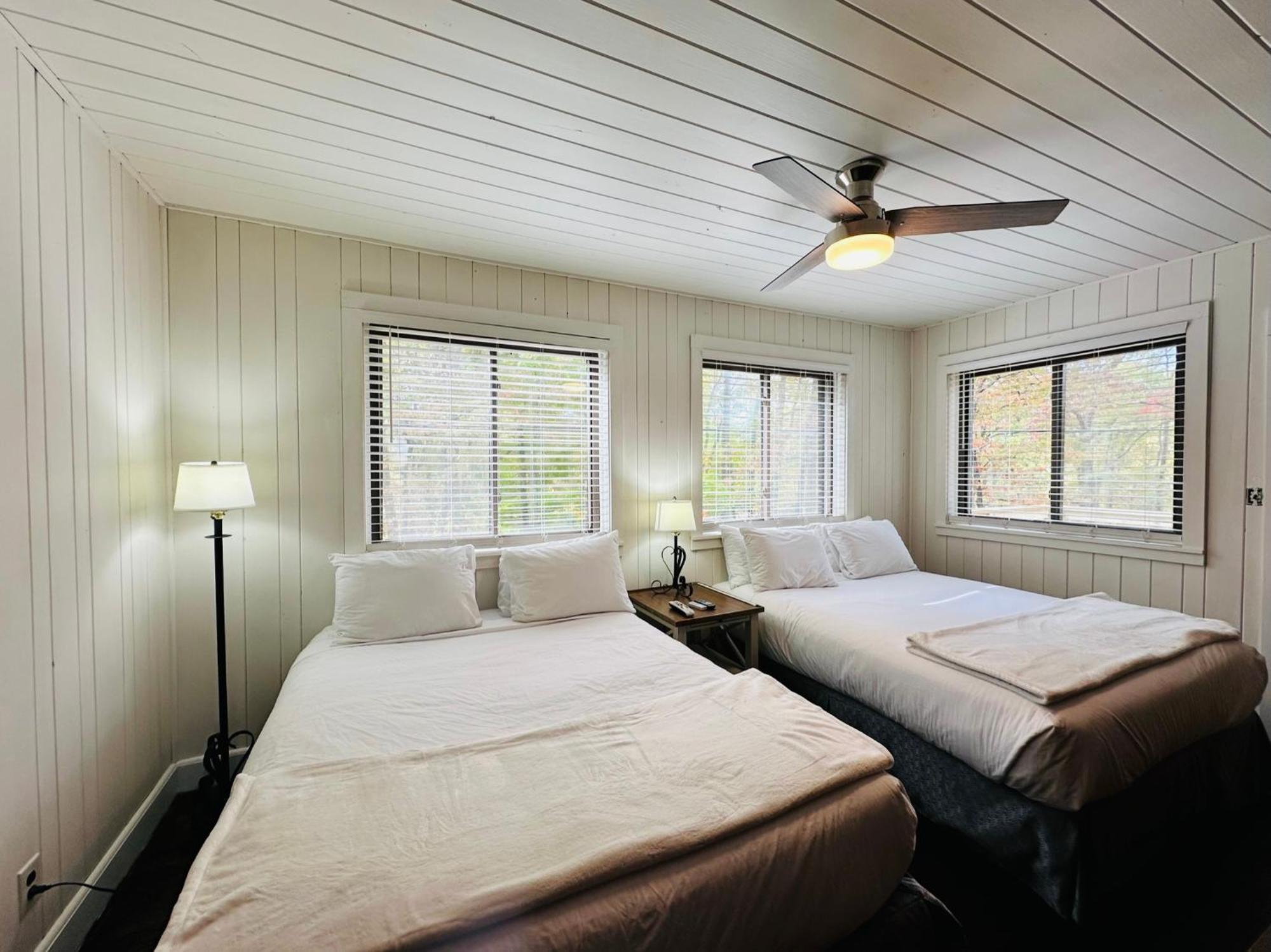 Nantahala Village Bryson City Rum bild