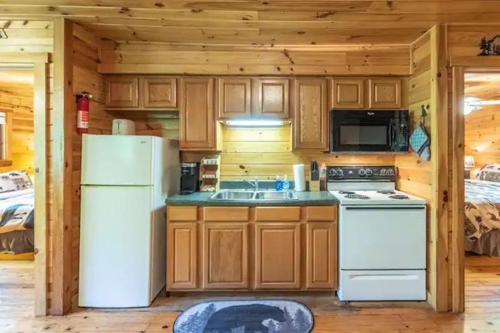 Nantahala Village Bryson City Rum bild